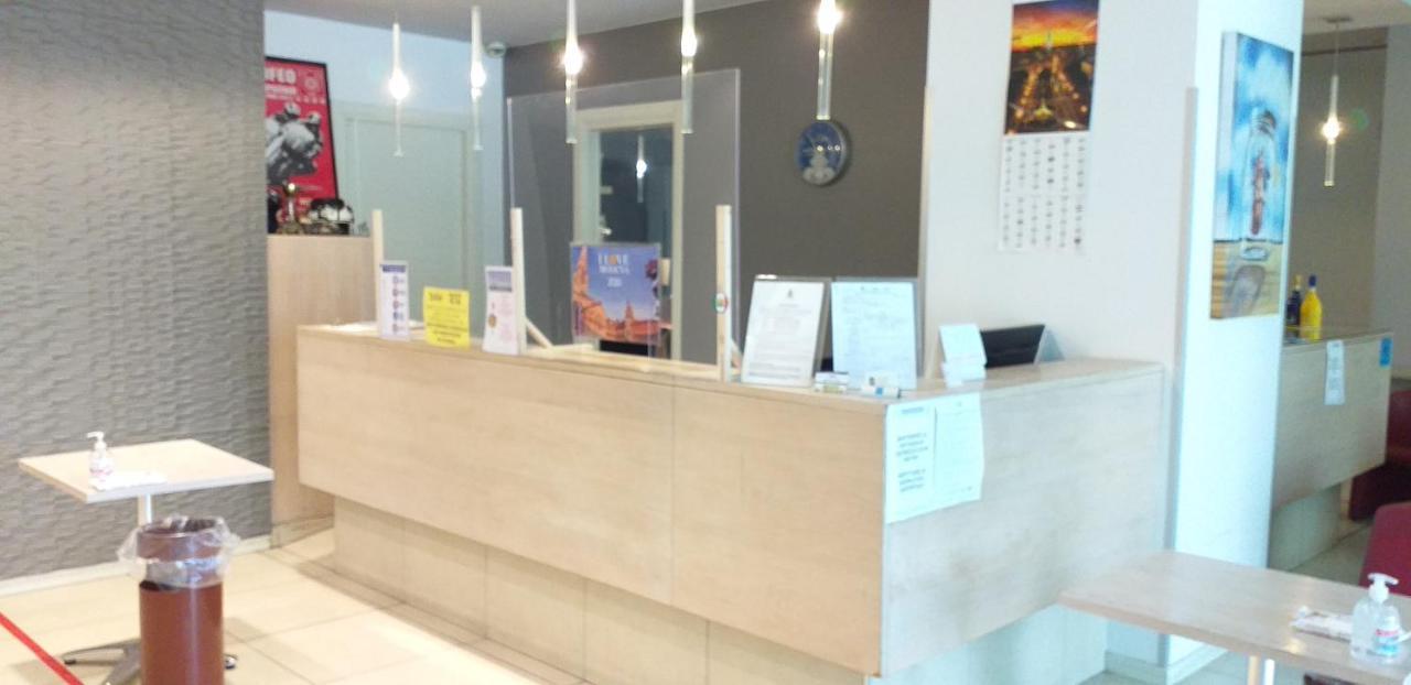 Hotel Lux モデナ エクステリア 写真